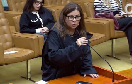 Ju&iacute;za Cl&aacute;udia M&aacute;rcia de Carvalho Soares. 