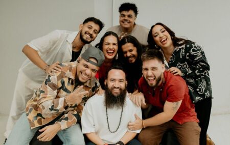 Evangelista afirma que m&uacute;sica "Au&ecirc;" &eacute; 'incompat&iacute;vel com a f&eacute; crist&atilde; e espiritualmente perigosa'