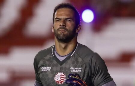 Muriel sente, pede substitui&ccedil;&atilde;o e deixa o N&aacute;utico desfalcado ainda no primeiro tempo em Cl&aacute;ssico