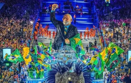 Desfile que homenageou Lula.