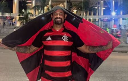 Ex-goleiro Bruno vai a jogo do Flamengo.