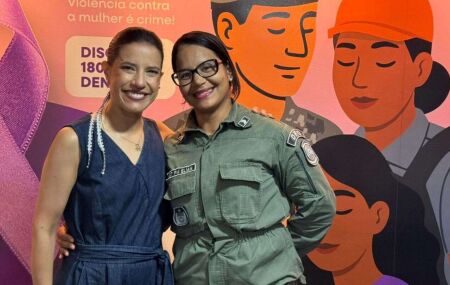 Governadora Raquel Lyra visita a Sala Lil&aacute;s da PMPE.