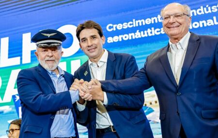 Lula, ministro Silvio e Alckmin, 