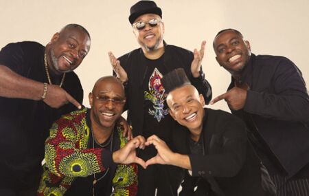 Molejo se apresenta no Carnaval de Olinda.