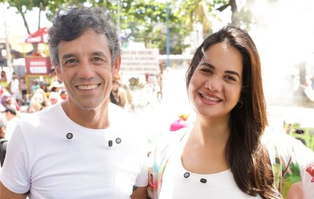 Daniel Coelho, pr&eacute;-candidato a deputado federal e Mirella Almeida, prefeita de Olinda.