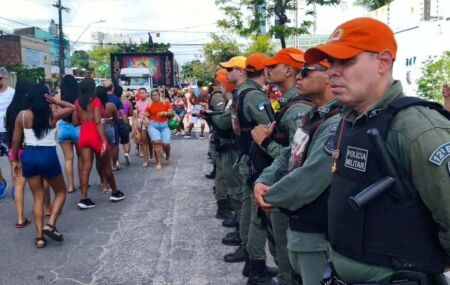 Policiais militares de Pernambuco no Carnaval.
