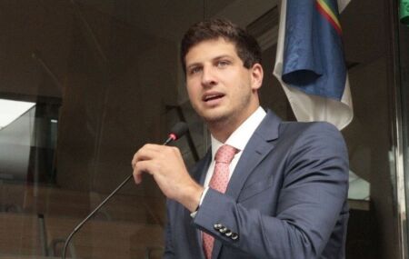 Prefeito Jo&atilde;o Campos.