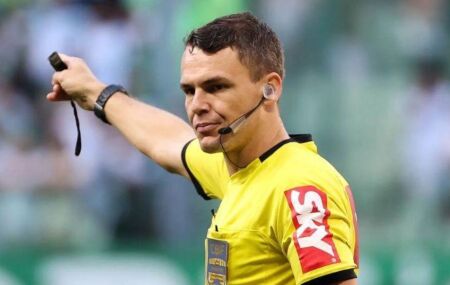 Paulo Cesar Zanovelli ser&aacute; o &aacute;rbitro de N&aacute;utico x Santa Cruz.