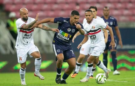 Decis&atilde;o x Santa Cruz: duelo de ida ter&aacute; presen&ccedil;a de torcedores.