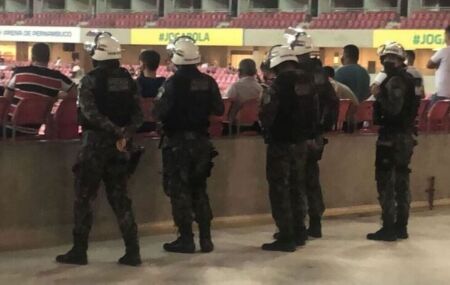 PMs na Arena de Pernambuco.