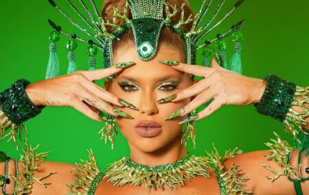 Estreia de Virginia Fonseca como rainha de bateria da Grande Rio; saiba o hor&aacute;rio