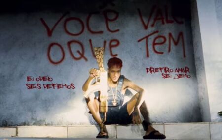 Rapper Oruam, que est&aacute; foragido da Justi&ccedil;a.