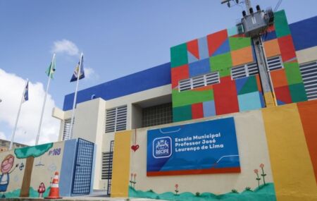 Escola Municipal Professor Jos&eacute; Louren&ccedil;o de Lima, no Recife.