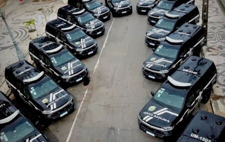 Novas viaturas da Pol&iacute;cia Civil entregues pelo governo Raquel Lyra.