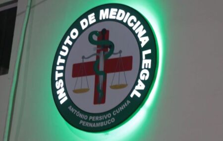 Fachada do IML, no Recife.