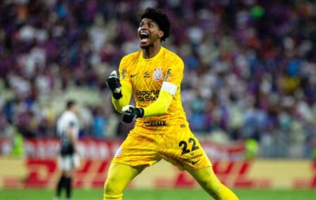 Hugo Souza &eacute; convocado para Sele&ccedil;&atilde;o Brasileira.