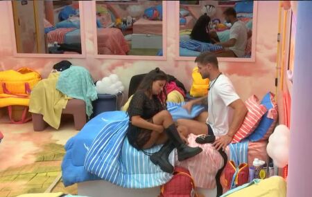 Jonas entra em crise ap&oacute;s retorno de Breno.