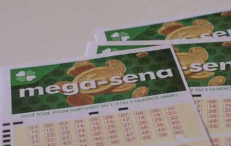 Cartelas da Mega-Sena.