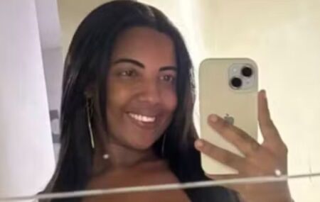 Mariele Vit&oacute;ria Alves de Lima, jovem de 22 anos que foi esfaqueada e queimada.