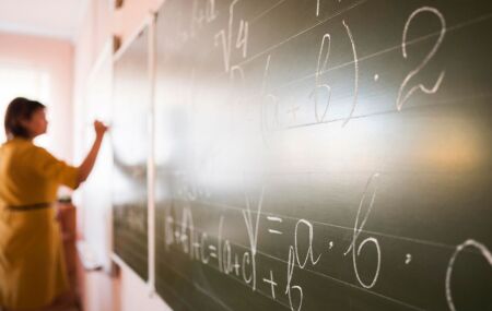 Recursos do Fundeb ajudam a financiar sal&aacute;rios de professores da educa&ccedil;&atilde;o b&aacute;sica em todo o Brasil.