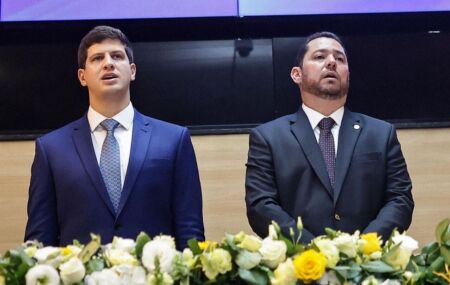 Prefeito Jo&atilde;o Campos e presidente da C&acirc;mara, Romerinho Jatob&aacute;.