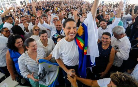 Raquel Lyra faz entregues na Ilha de Itamarac&aacute;. 