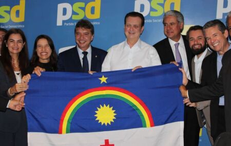 Raquel Lyra e Kassab filiam Guilherme Uchoa Jr. ao PSD.