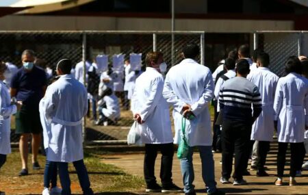 Candidatos do Revalida.