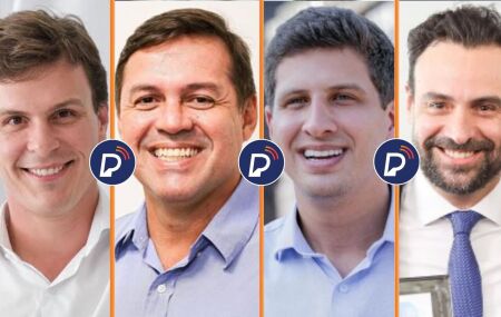 Miguel Coelho ao lado de Thiago Angelus, prefeito Jo&atilde;o Campos e Carlos Andrade, que deixou a Secretaria Desenvolvimento Econ&ocirc;mico.