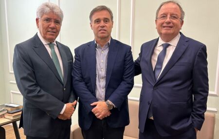 Ministro do STF Andre Mendon&ccedil;a e pastores 