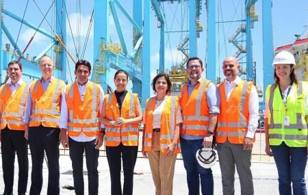 Silvio Costa Filho diz que novo terminal de cont&ecirc;ineres da APM far&aacute; o Porto de Suape competitivo