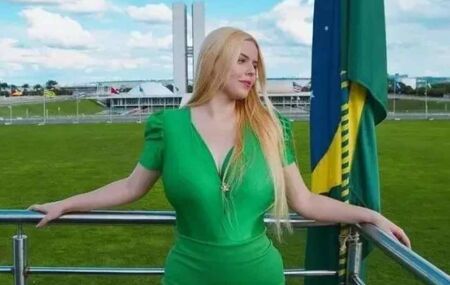 Cantora gospel Fernanda Oliver