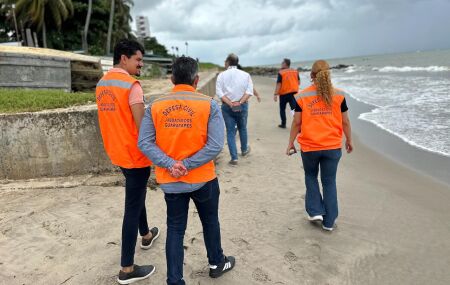Prefeitura de Jaboat&atilde;o faz vist&oacute;ria nas praias