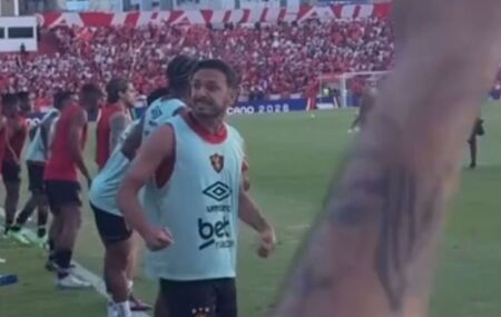 Yago Felipe, meia do Sport.