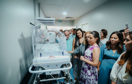 Raquel Lyra em visita a hospital de Pernambuco