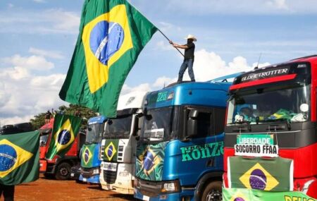 STF condena empres&aacute;rio 14 anos por financiar &ocirc;nibus para atos de 8 de Janeiro em Bras&iacute;lia.