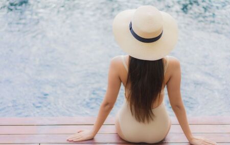 Alemanha permite que mulheres fiquem sem a parte de cima do biqu&iacute;ni. 