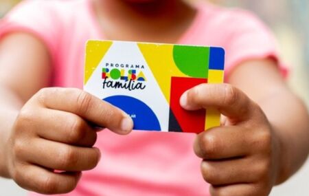 Bolsa Fam&iacute;lia.