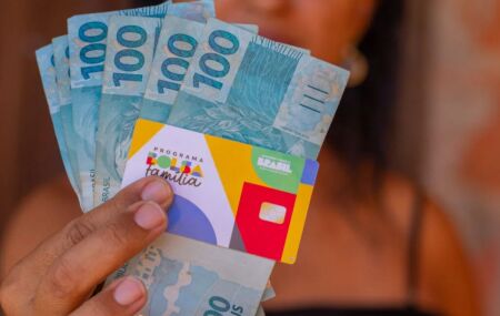 Bolsa Fam&iacute;lia.