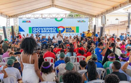 Guilherme Boulos no Programa Governo do Brasil na Rua