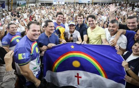 Governadora estrega novo a&ccedil;ougue p&uacute;blico, autoriza restaura&ccedil;&atilde;o da PE-120 e anuncia novo ETE