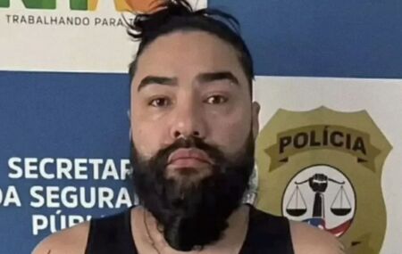 Esposa de pastor flagrado na cama com homem estava em outro c&ocirc;modo no momento da pris&atilde;o