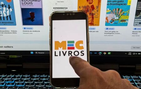 MEC Livros tem acervo ampliado para 25 mil obras nacionais e internacionais