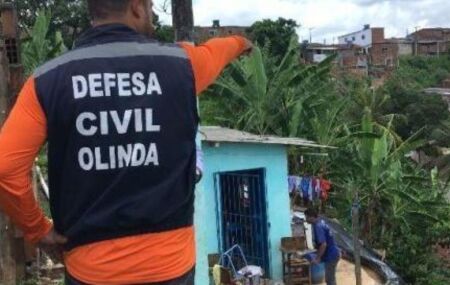 Olinda ultrapassa 120 mm de chuva em 12 horas e entra em estado de alerta