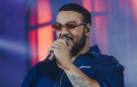 Justi&ccedil;a bloqueia cach&ecirc;s de shows do cantor Belo por d&iacute;vida trabalhista de R$ 230 mil