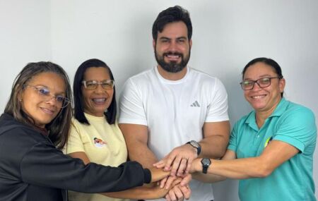 C&eacute;sar Ramos recebe apoio das presidentes de Col&ocirc;nias de Pescadores.