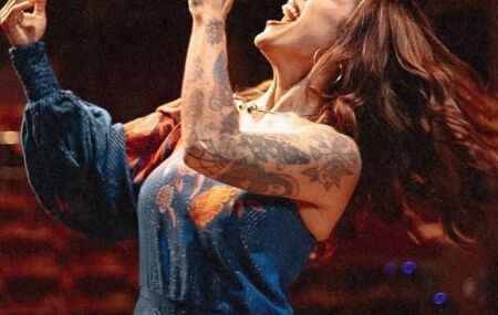 Daniela Ara&uacute;jo completa 15 anos de carreira.