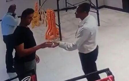 Delegado da PF &eacute; detido em shopping no Recife.