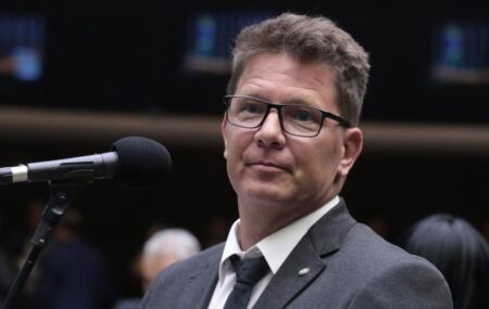 Deputado federal M&aacute;rio Frias.