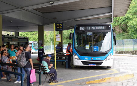 Linha de &ocirc;nibus 650 - TI Macaxeira/TI Xamb&aacute; 